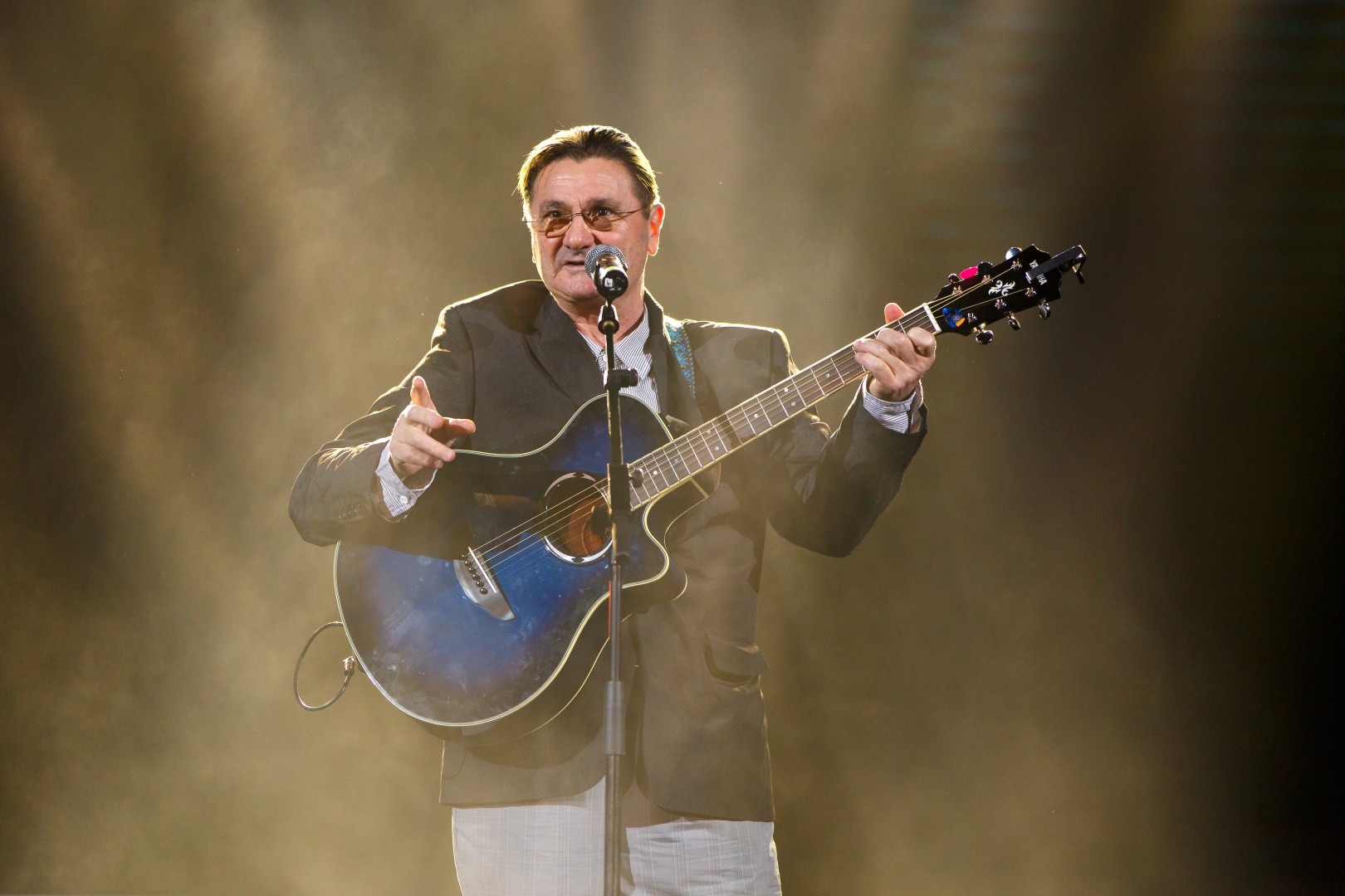 Radu Gheorghe at Sala Palatului in Bucharest on November 8, 2015 (c395f731b7)