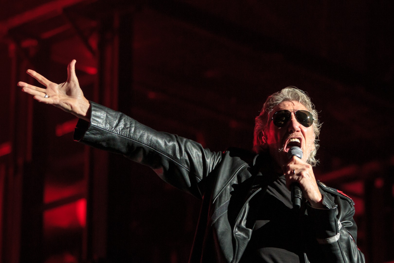 Roger Waters at Piața Constituției in Bucharest on August 28, 2013 (ea1b0a4503)