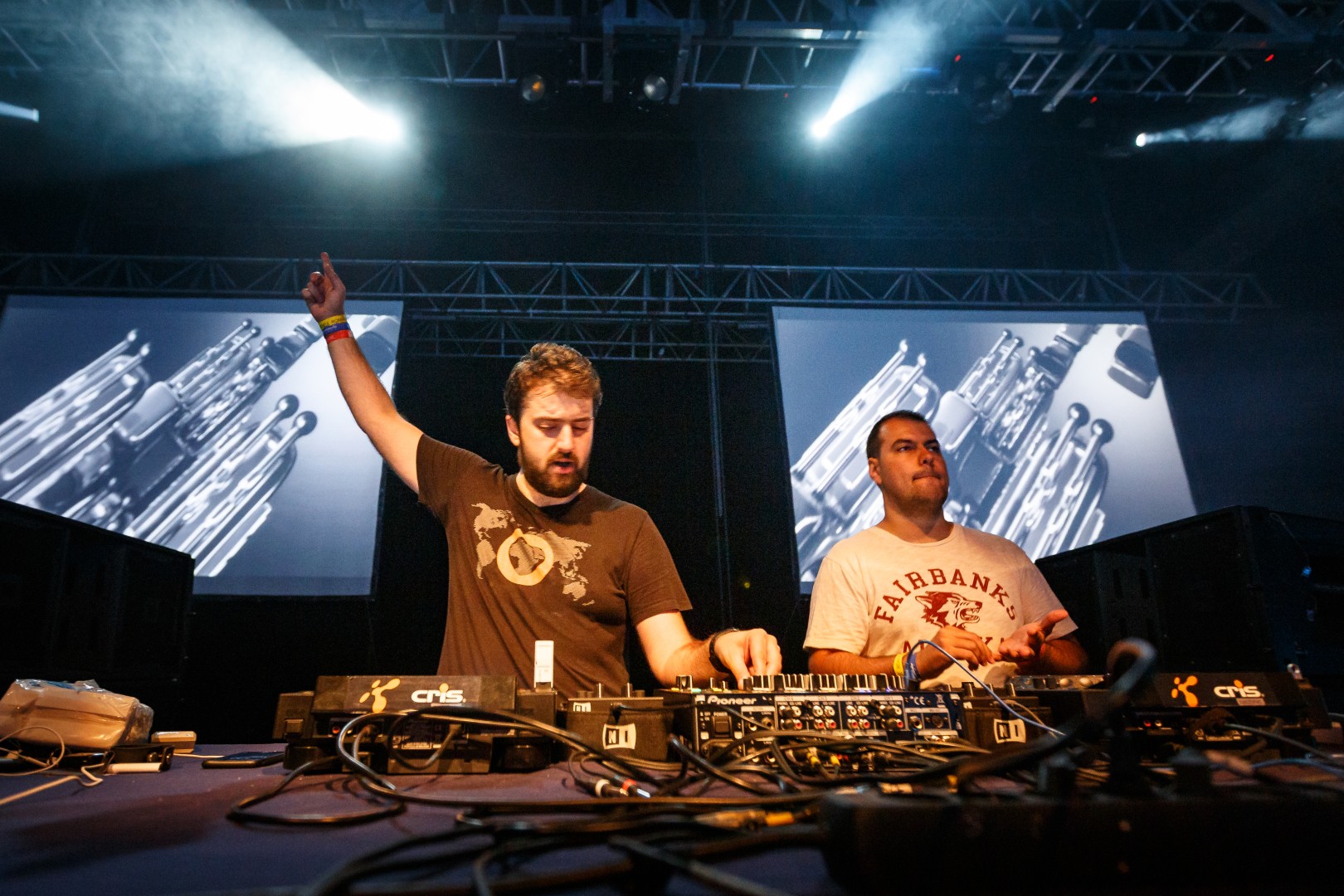 Snatt & Vix at Arenele Romane in Bucharest on May 23, 2015 (c14ef47267)