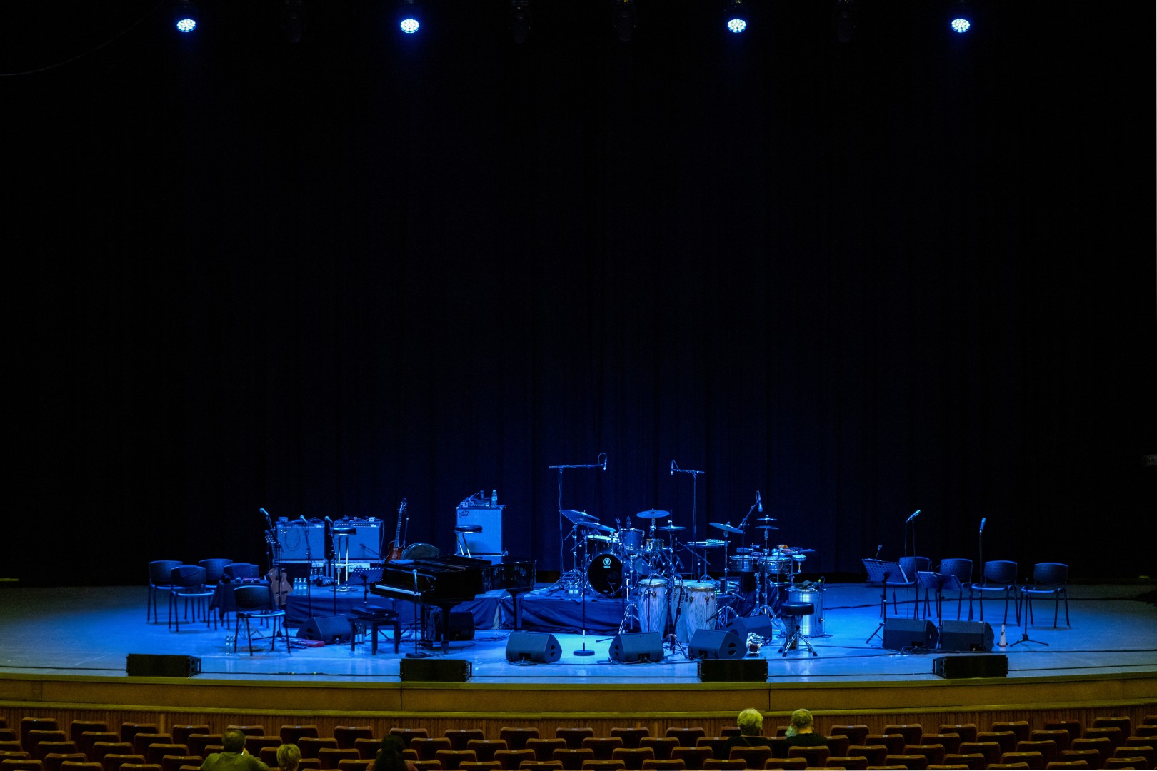 Stage at Sala Palatului in Bucharest on April 9, 2022 (12dd5c7755)