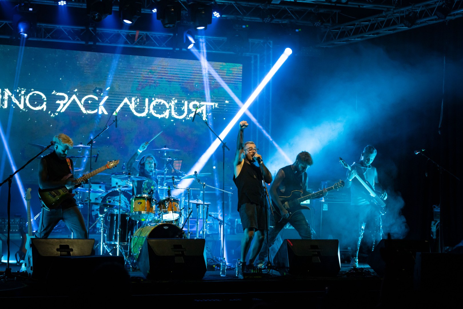 Taking Back August at Quantic in Bucharest on October 2, 2022 (790b2e19a5)