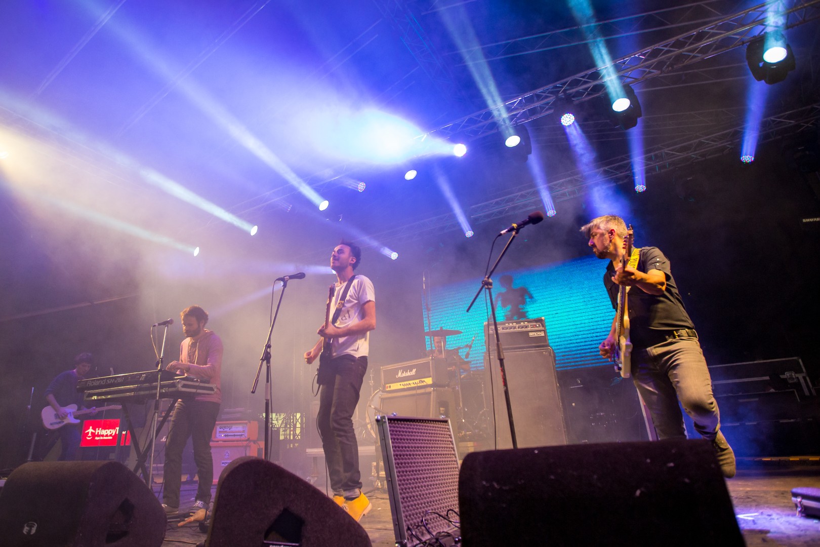 The Amsterdams at PiaÈ›a UniversităÈ›ii in Bucharest on September 19, 2014 (eaff442538)