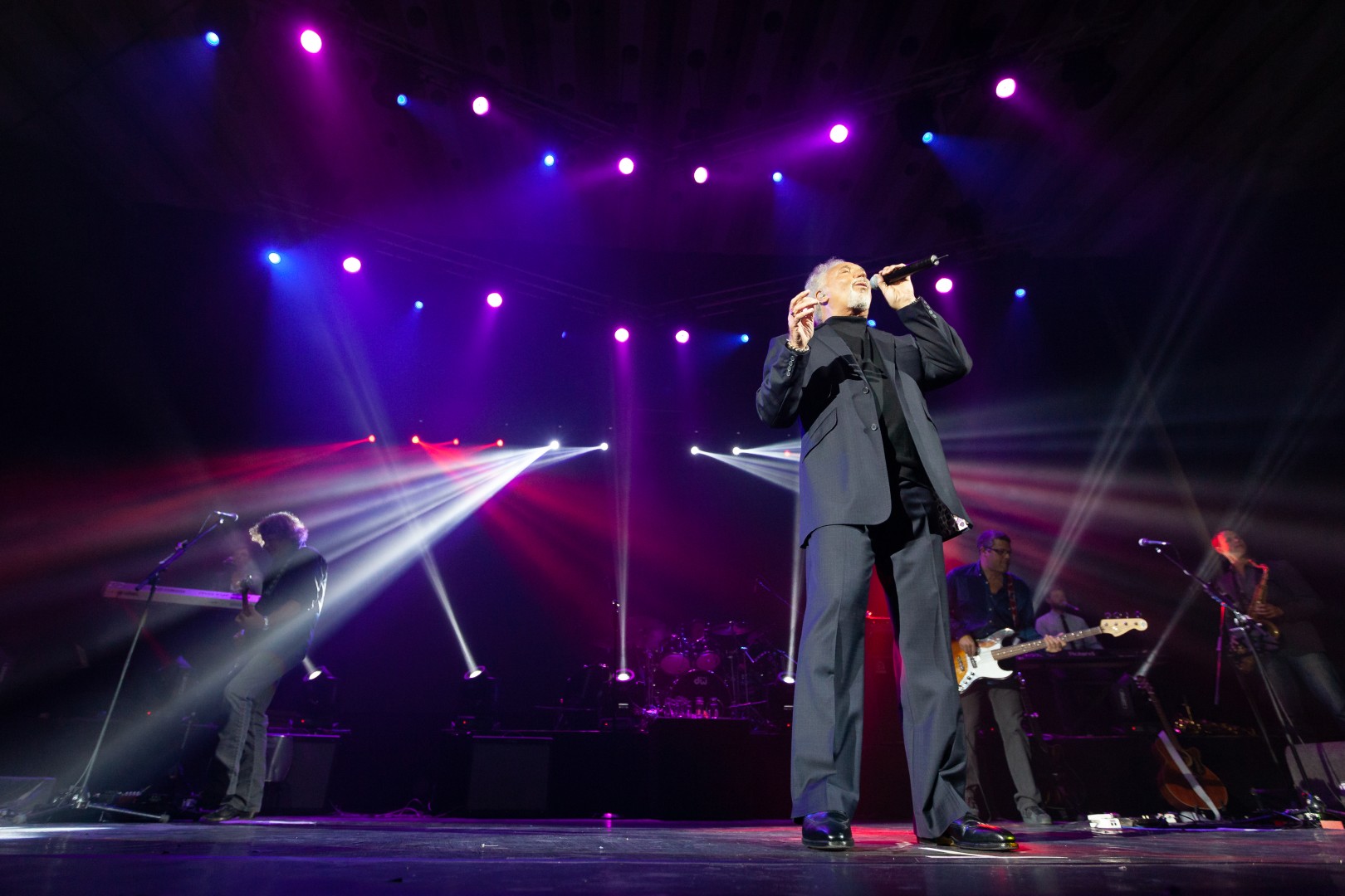 Tom Jones at Sala Palatului in Bucharest on November 1, 2013 (9dde0f6caf)