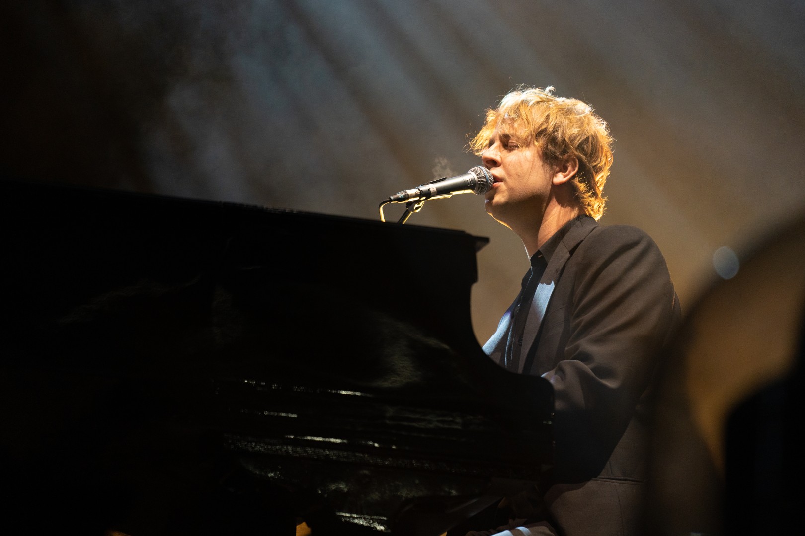 Tom Odell at National Arena in Bucharest on March 12, 2022 (7b5d7d17eb)