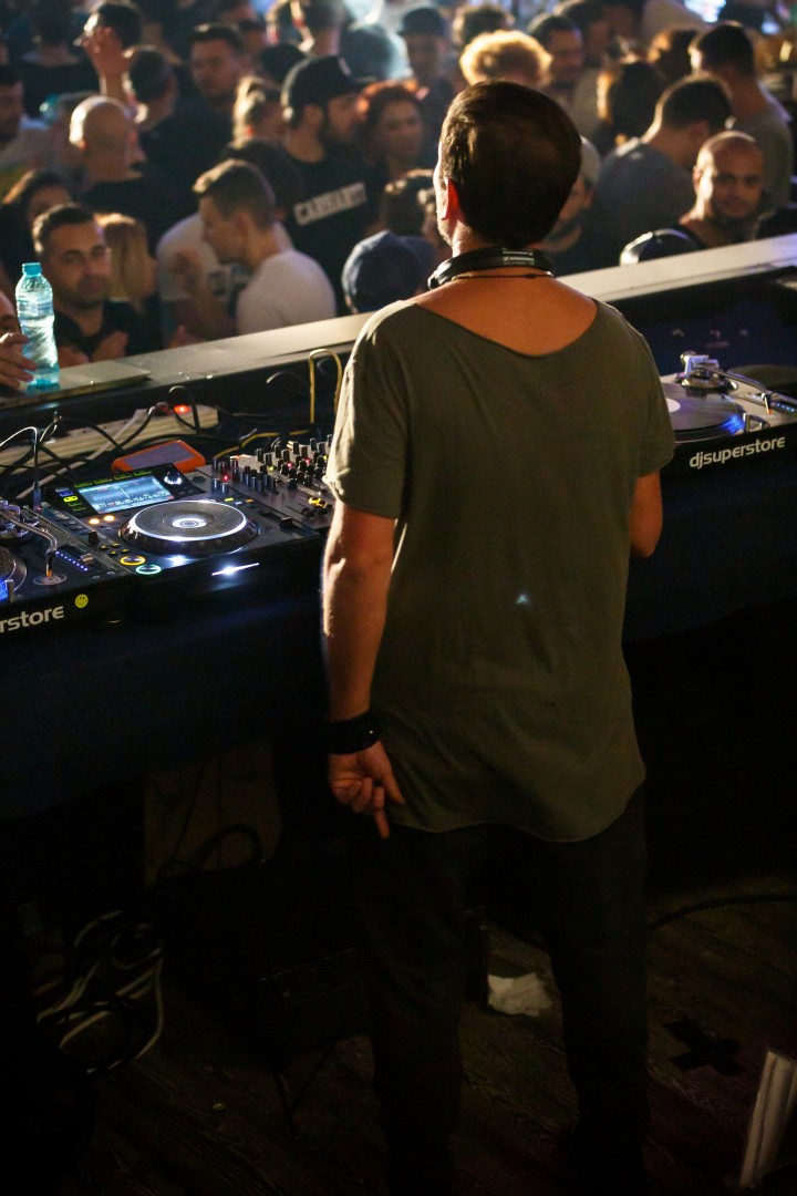 Valentino Kanzyani at Kristal Club in Bucharest on October 25, 2015 (8d18c26efe)