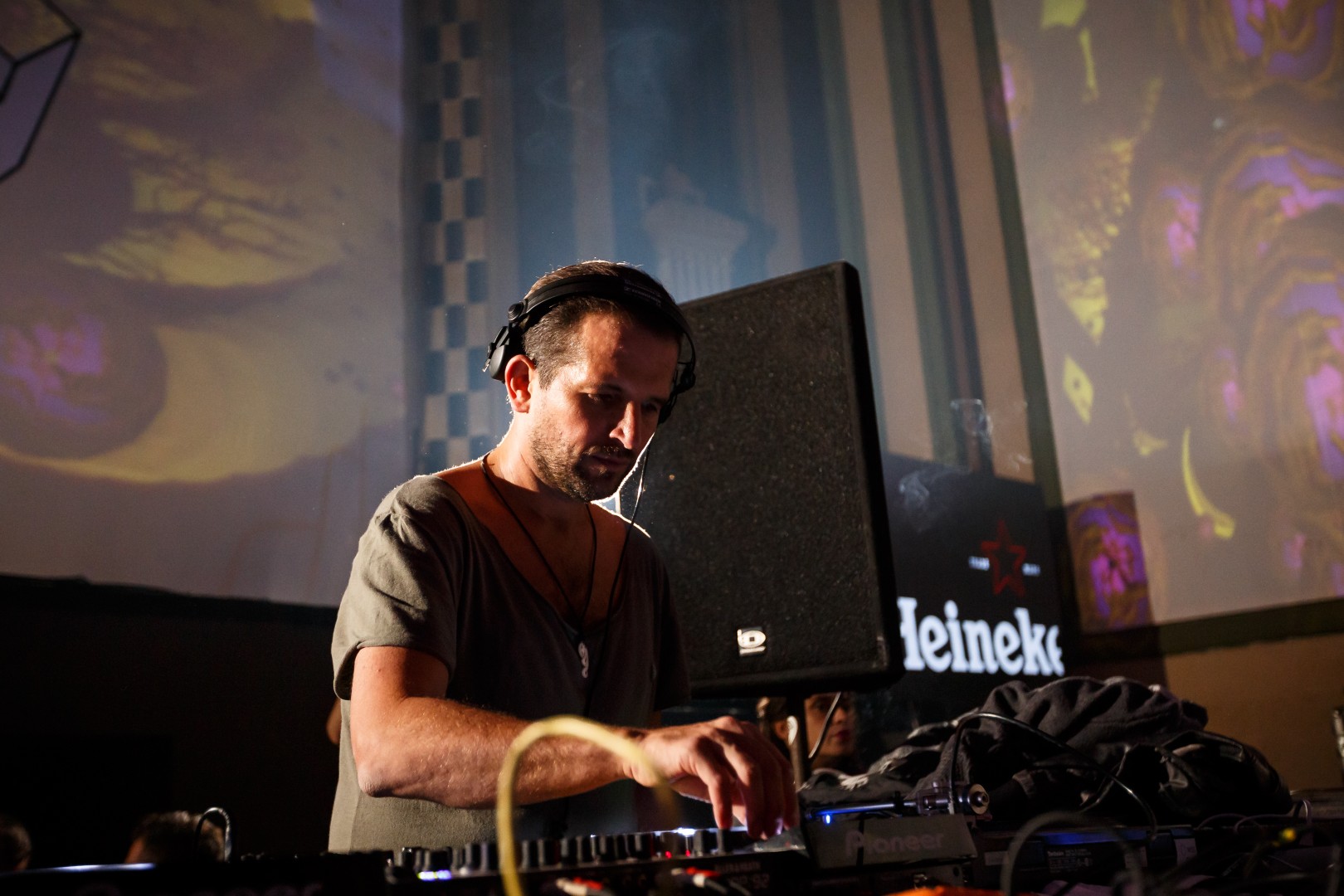 Valentino Kanzyani at Kristal Club in Bucharest on October 24, 2015 (bbea25e08a)