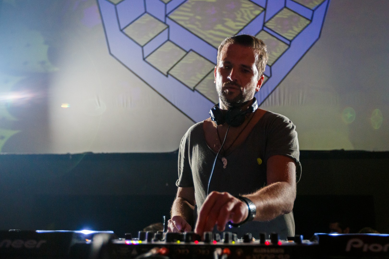 Valentino Kanzyani at Kristal Club in Bucharest on October 24, 2015 (c3637c3eef)