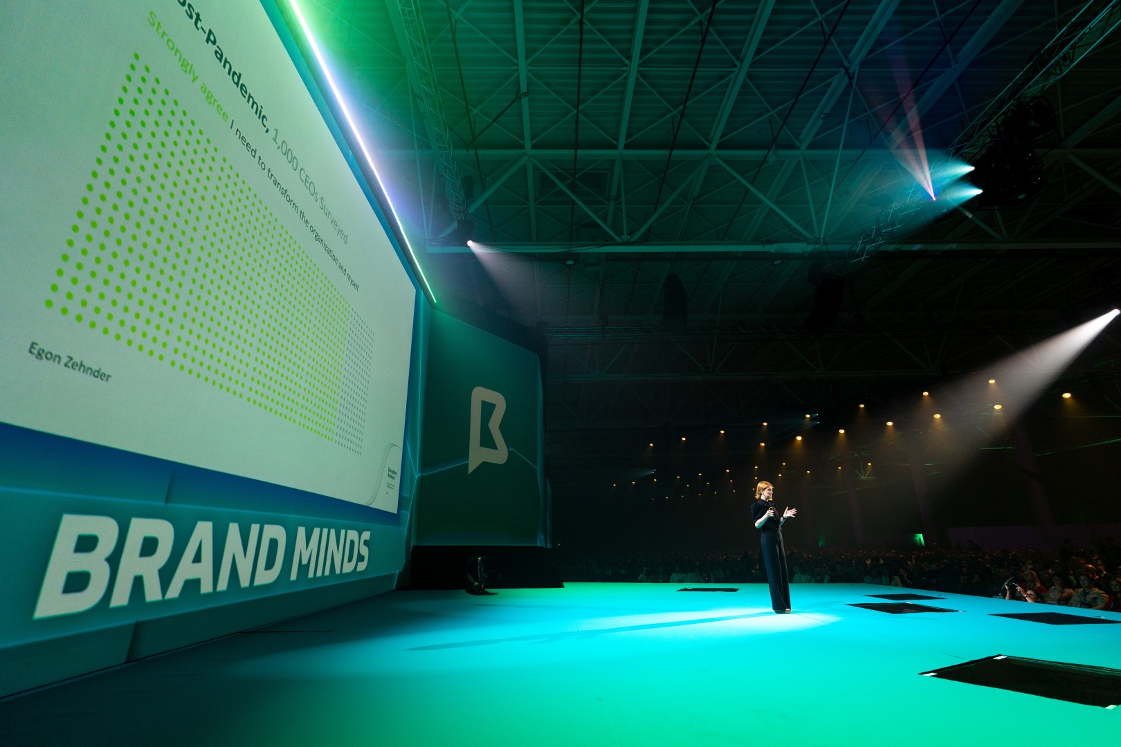 Whitney Johnson at Romexpo in Bucharest on June 17, 2022 (1ebba7b262)