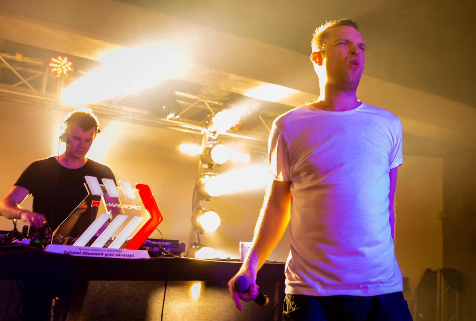 Wilkinson & Visionobi at Atelierul de ProducÈ›ie in Bucharest on January 19, 2014 (fc80c26ae5)