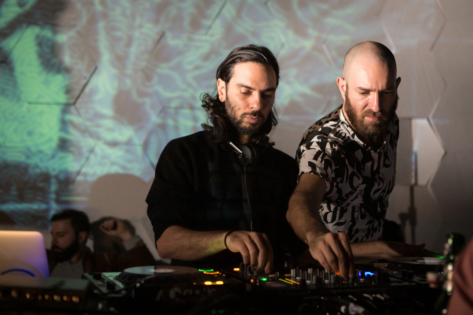 Wolf & Lamb at Palatul Ghika in Bucharest on October 24, 2014 (3aa23e6fdd)