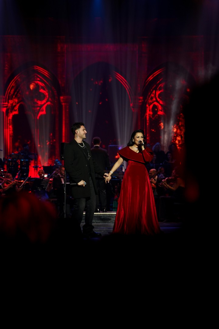 Andra at Opera Națională București in Bucharest on December 5, 2022 (7b99c685d6)