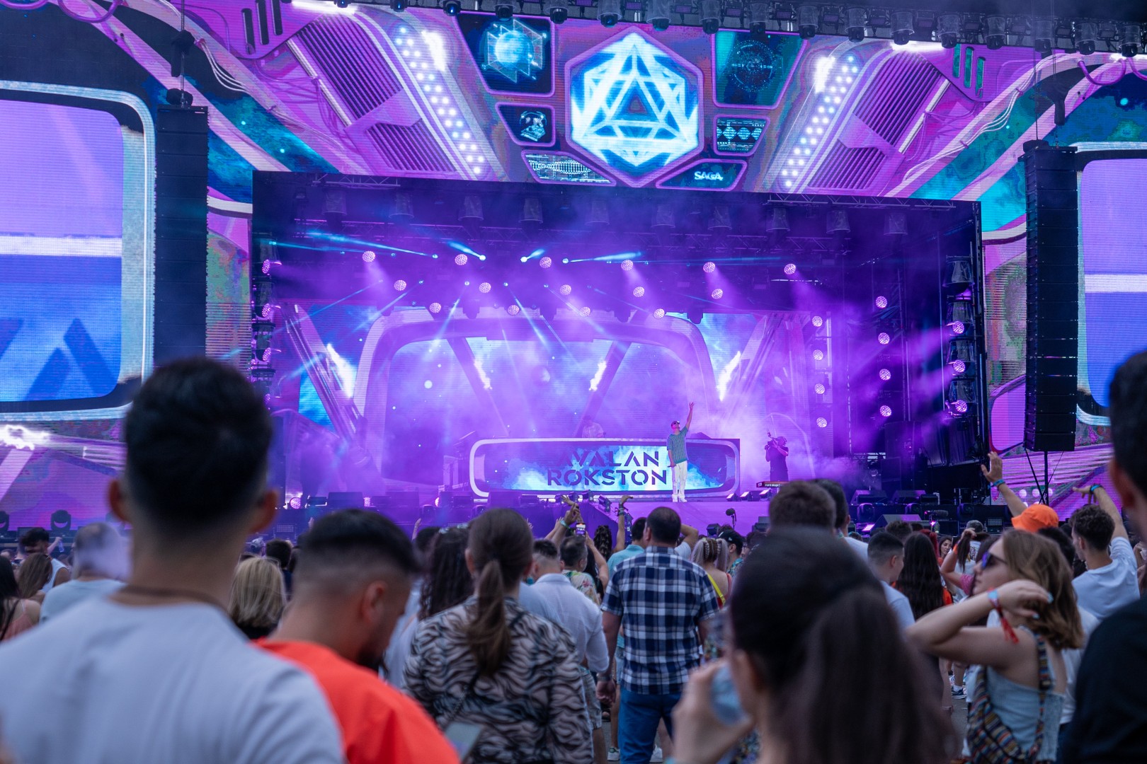 Avalan Rokston in Bucharest on June 24, 2023 (4a491466ed)