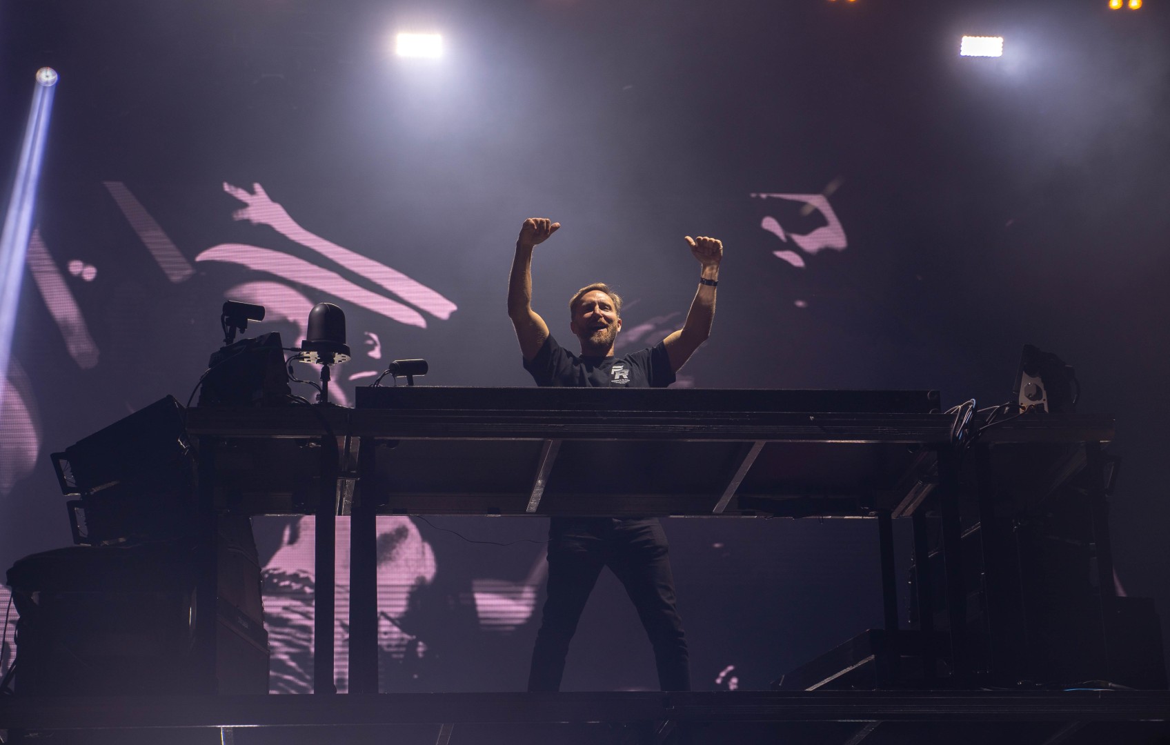 David Guetta at Cluj Arena in Cluj-Napoca on August 7, 2022 (5601348e5b)