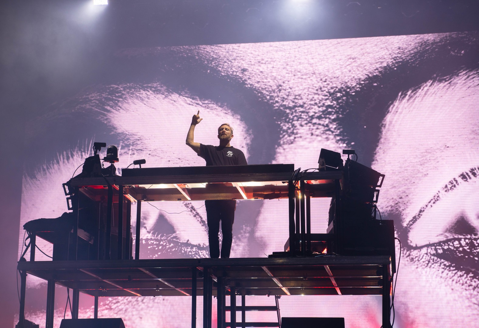 David Guetta at Cluj Arena in Cluj-Napoca on August 7, 2022 (9275b5d88c)