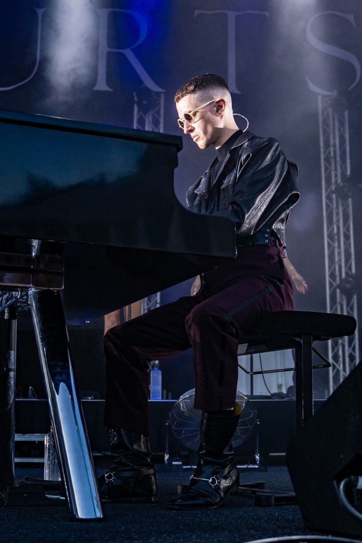 Hurts in Bucharest on July 13, 2023 (deb1cee622)