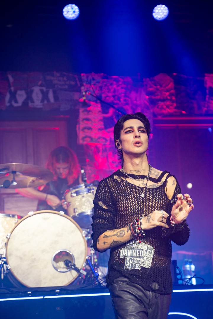 Palaye Royale in Bucharest on January 5, 2018 (3b534de42f)