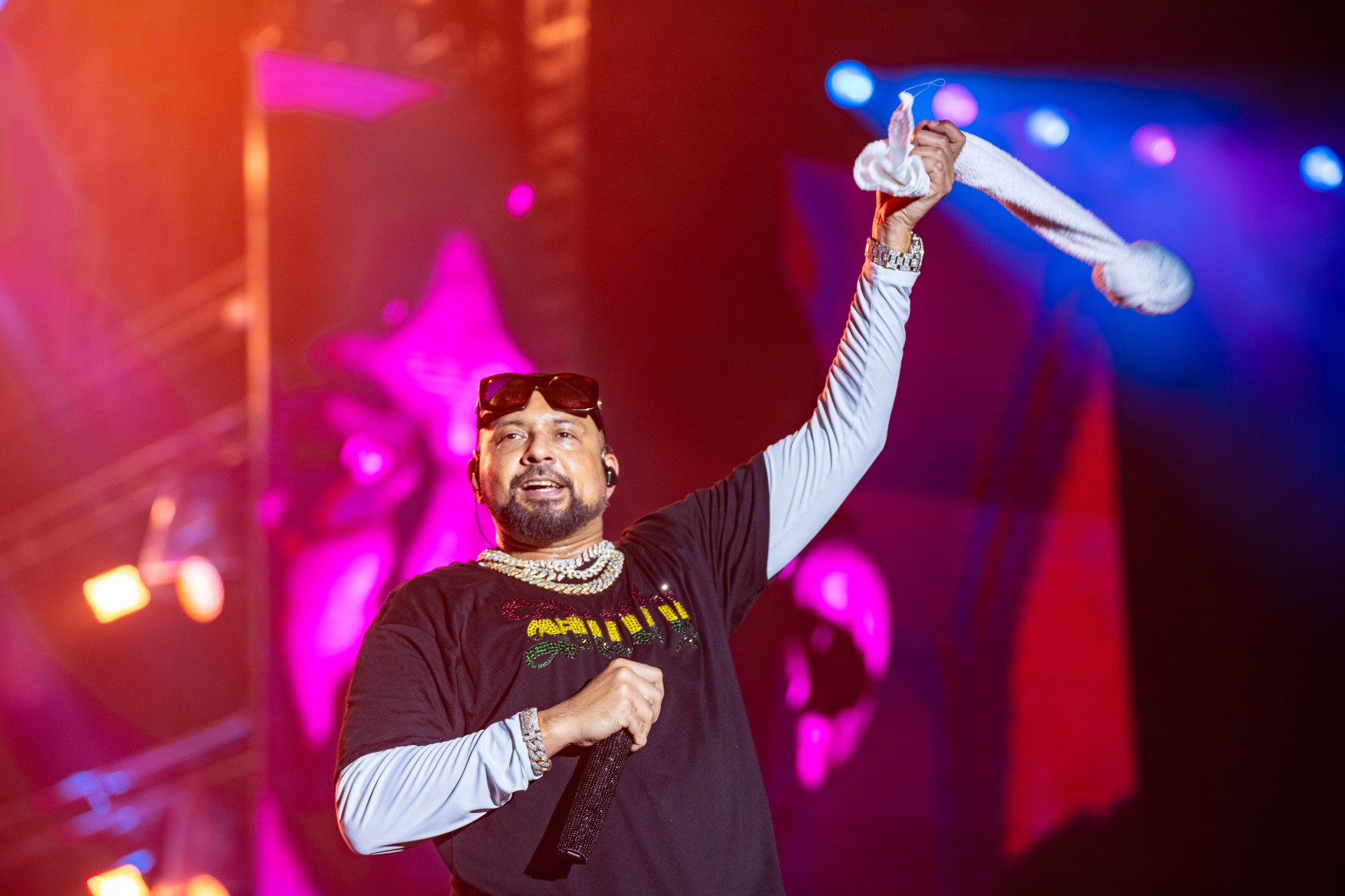 Sean Paul in Bontida on February 6, 2018 (f4da095d91)