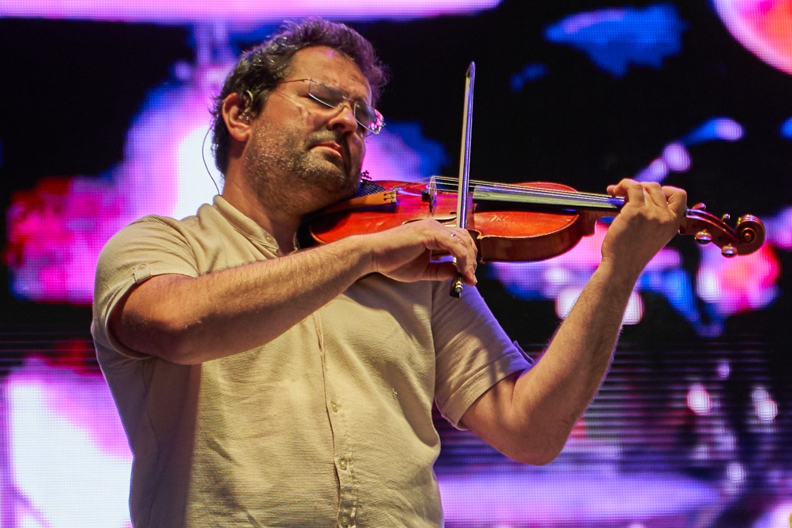 Violinist in Bucharest on May 20, 2023 (8559540d53)