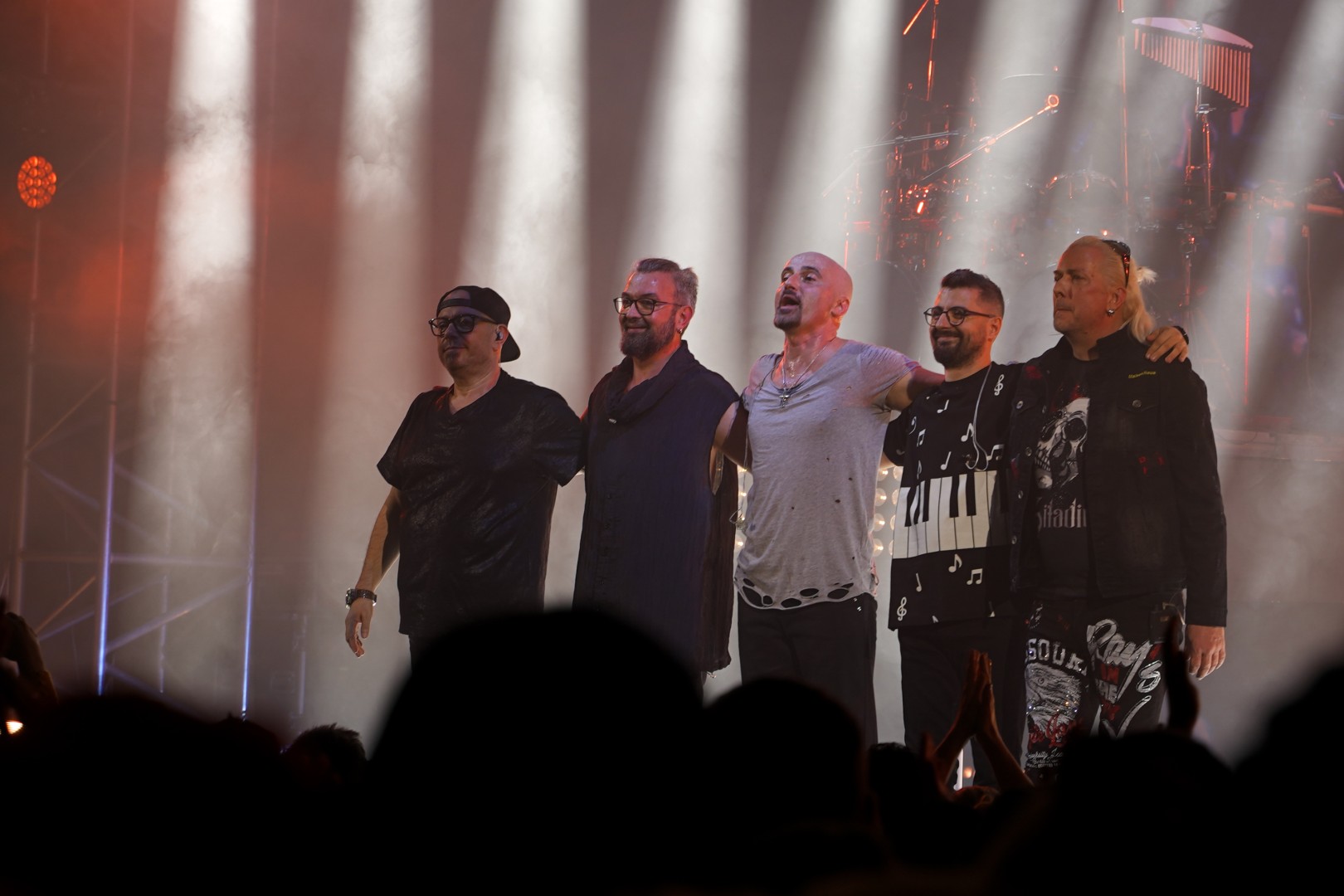 Voltaj at Sala Polivalenta in Bucharest on December 7, 2022 (399ccf6ca1)