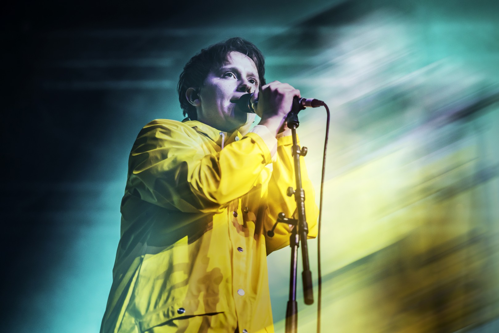 Nothing But Thieves in Hellendoorn on May 30, 2019 (f37a6ab1ad)