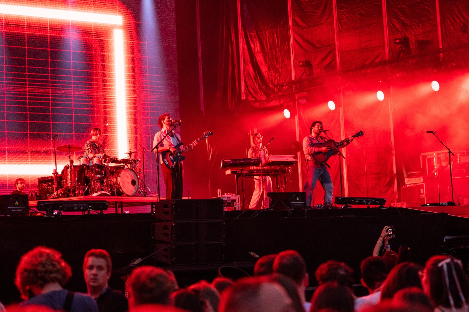 Milky Chance in Cluj-Napoca on January 2, 2018 (aec51fa6b3)