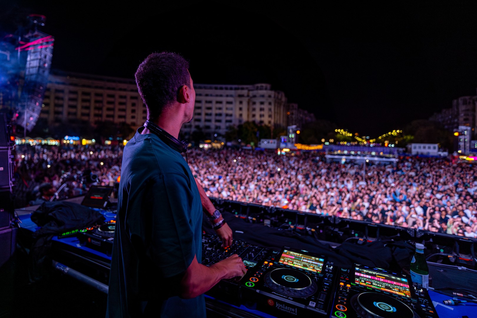 Afrojack in Bucharest on September 21, 2025 (fbccd32f27)