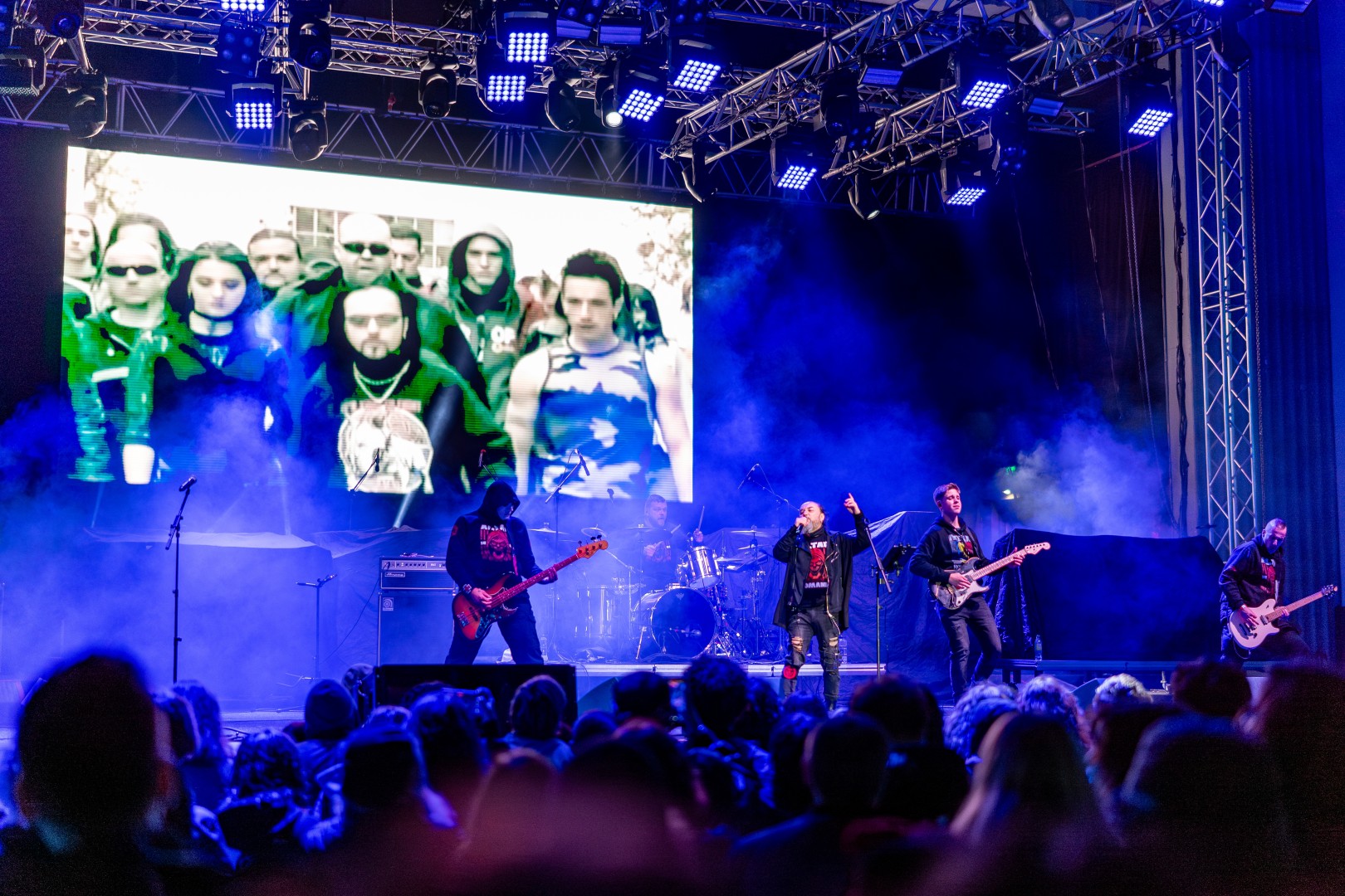 Altar in Bucharest on October 4, 2025 (3d37d7c7bd)