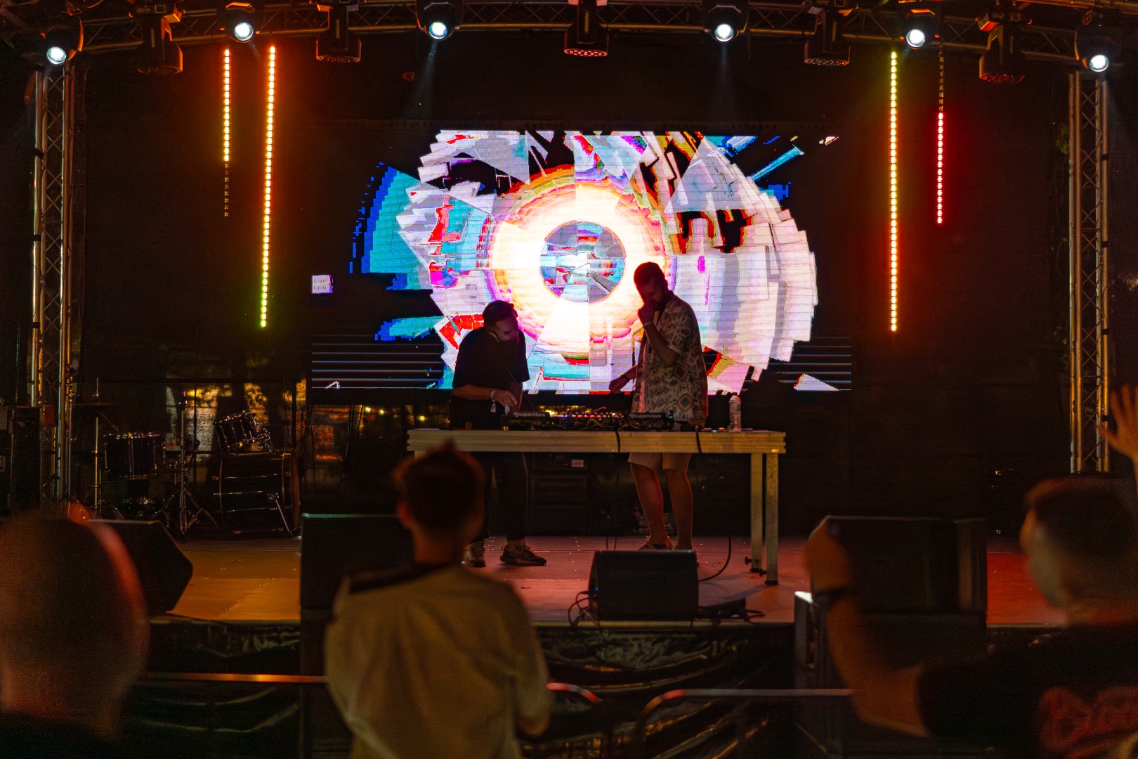 Andu Simion & Tea Bee in Ploiesti on September 7, 2025 (27819fc541) Andu Simion & Tea Bee in Ploiesti on September 7, 2025 (27819fc541)