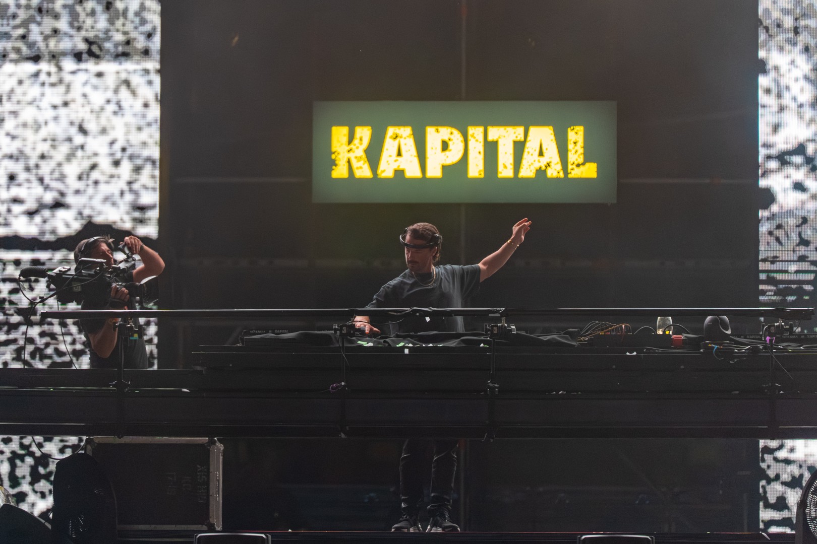 Axwell in Bucharest on July 5, 2025 (820a616e3f)