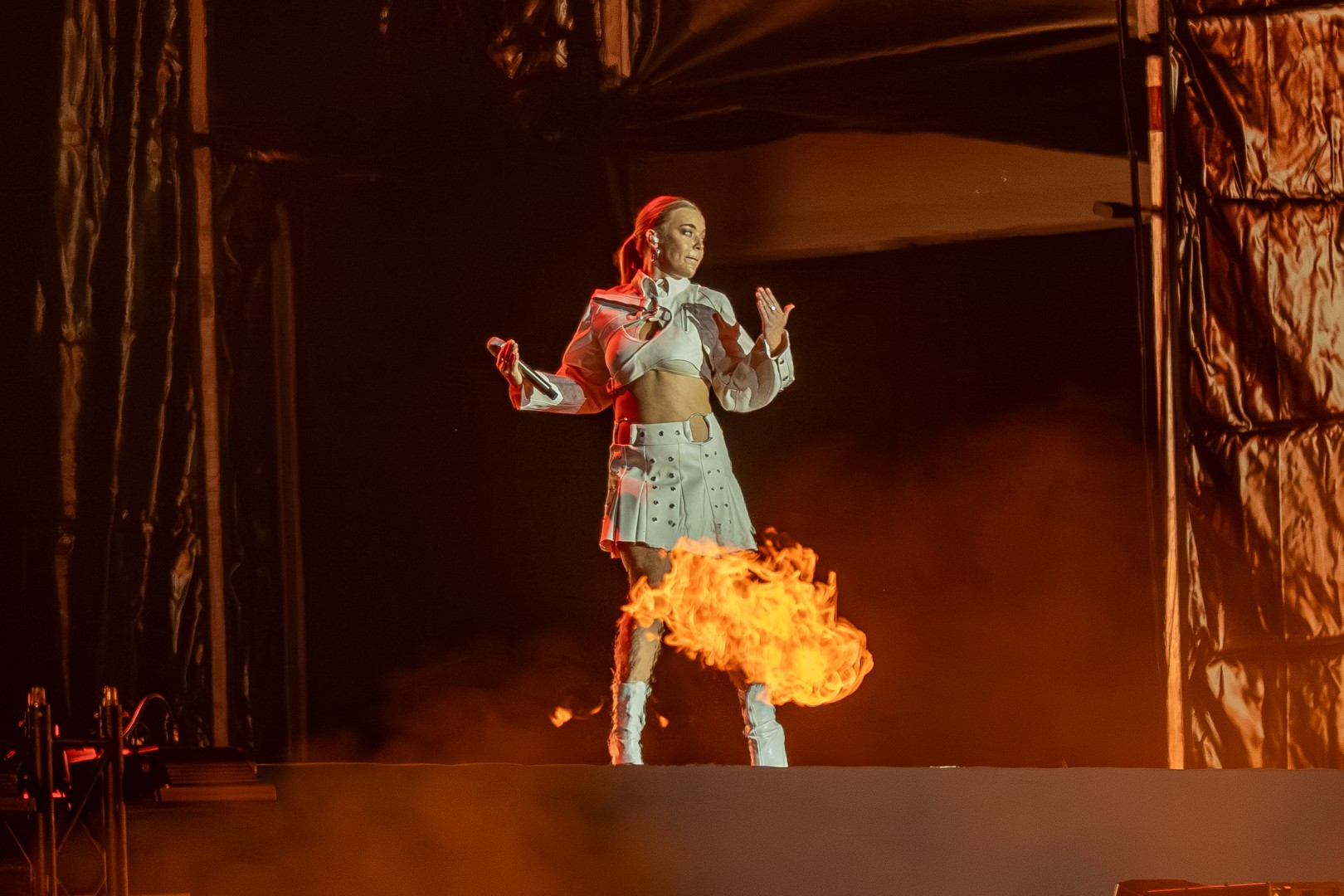 Becky Hill in Cluj-Napoca on August 10, 2025 (2744310e53)