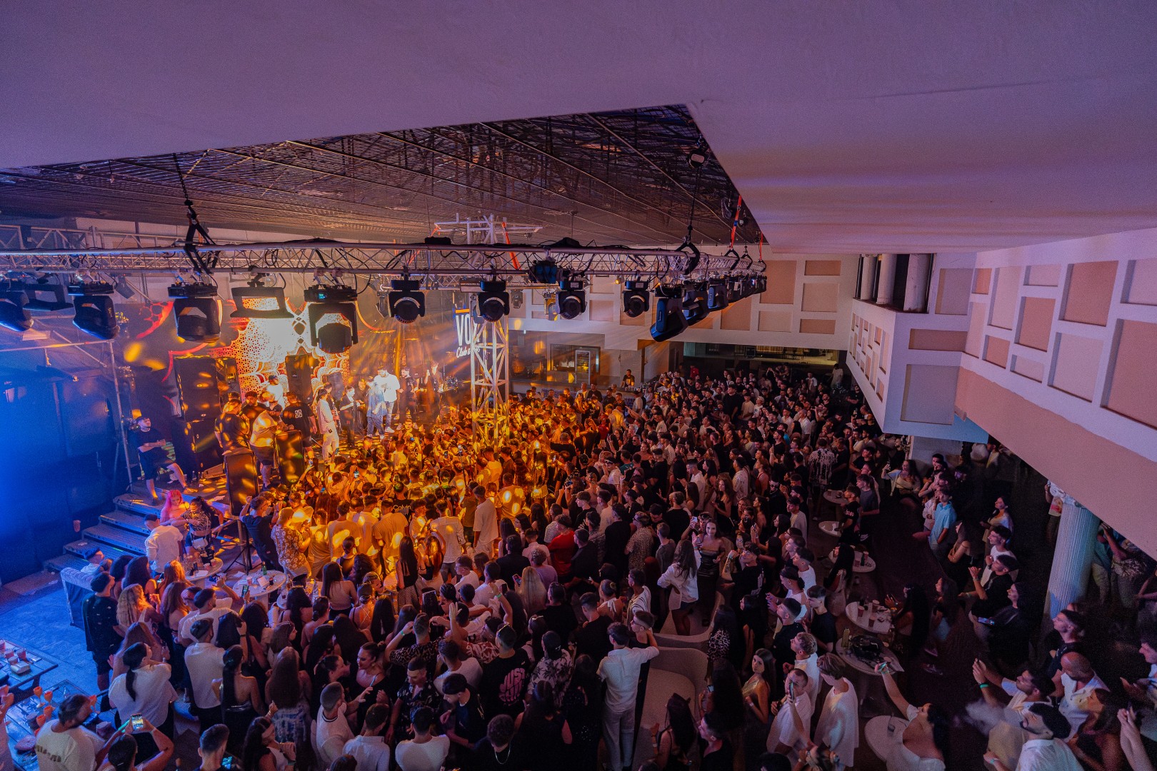 Florin Salam in Costinesti on July 26, 2025 (ba4b64f4f0)