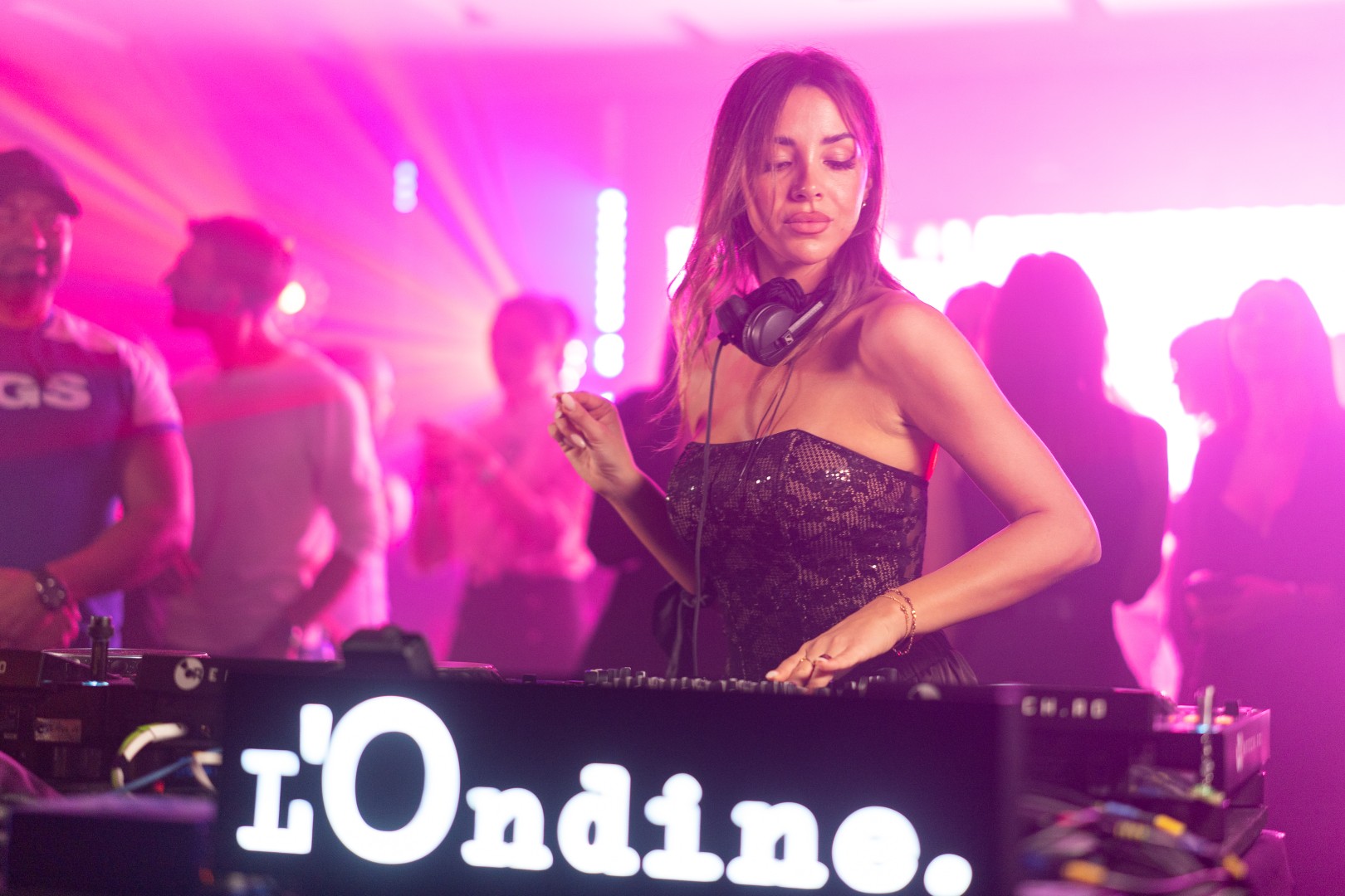 Giada Brince in Bucharest on November 16, 2025 (28586a3988)