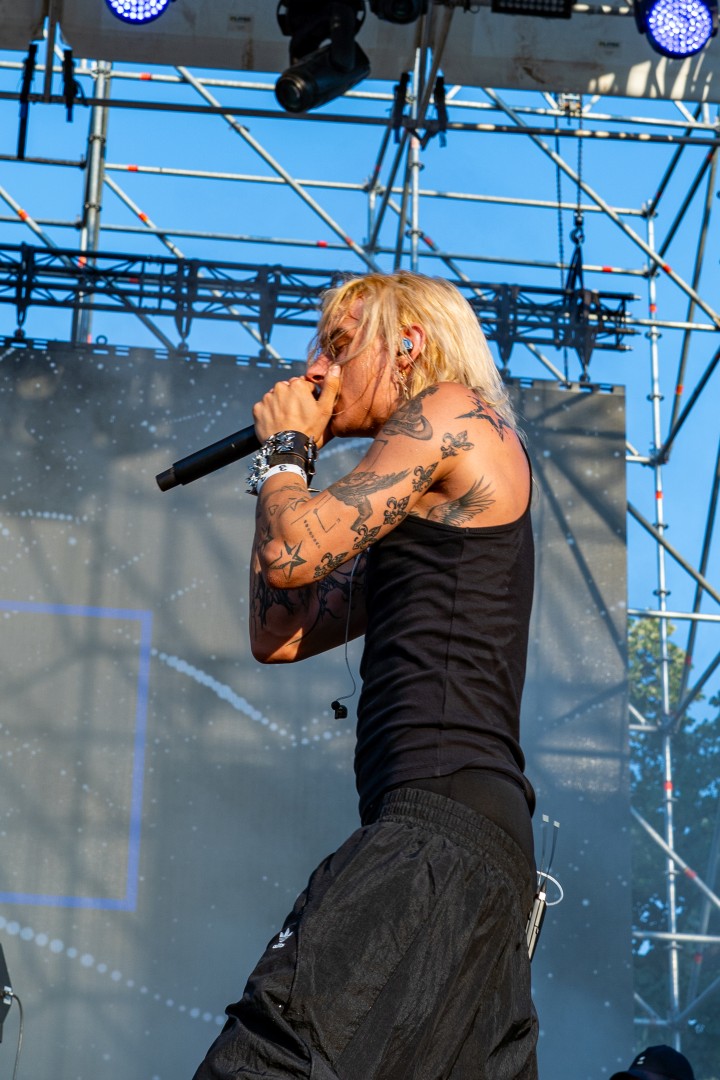 IDK in Bucharest on July 6, 2025 (8353ccd499)
