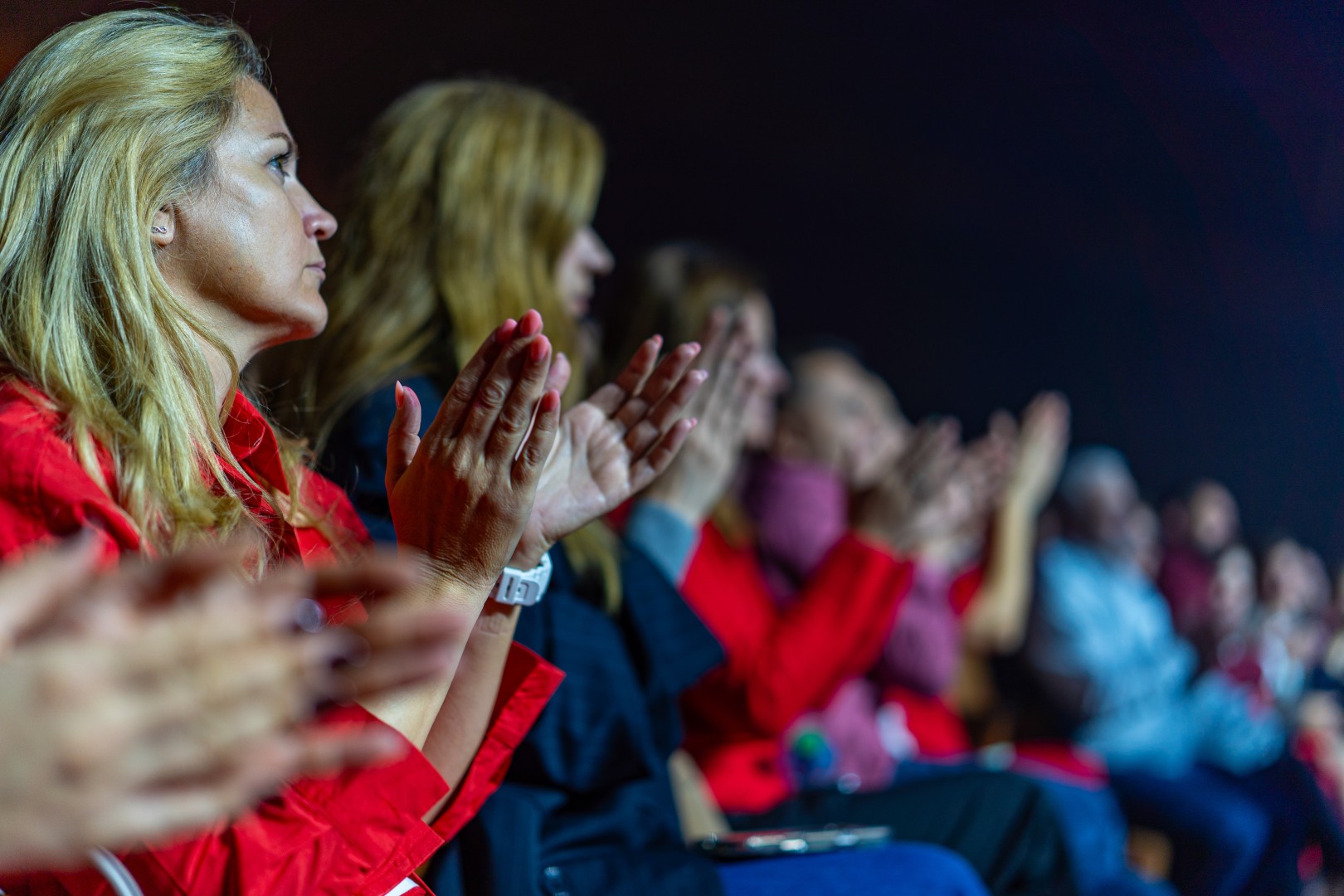 Public in Bucharest on November 11, 2025 (120f4f00de)