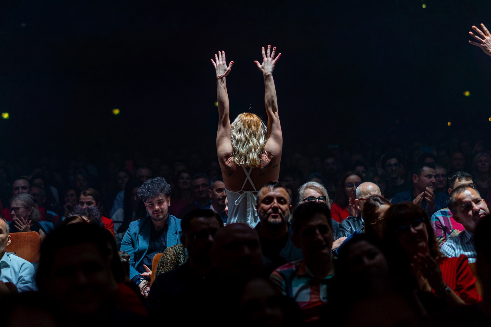 Public in Bucharest on November 11, 2025 (ff0f020508)