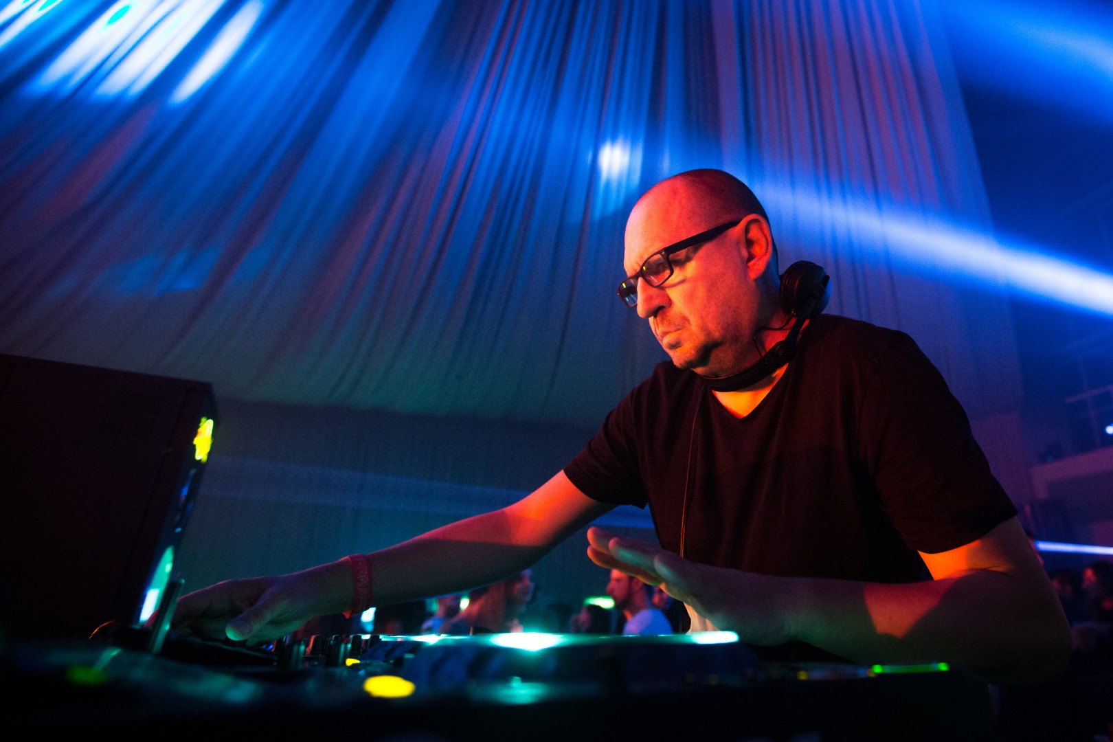 Cirillo at World Trade Plaza in Bucharest on March 11, 2018 (4b61a4ccf2)