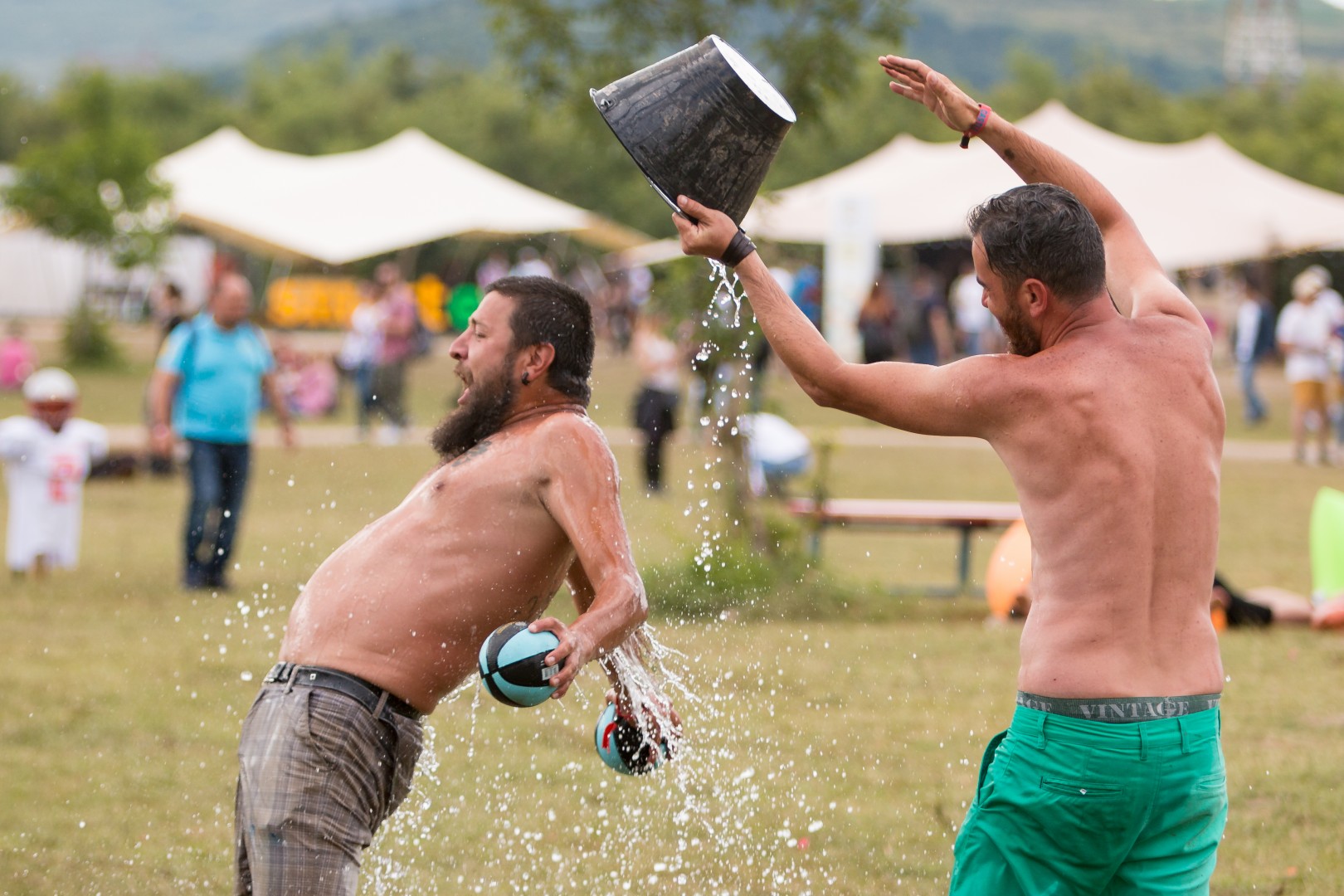 People at Banffy Castle in Bontida on July 16, 2017 (c13e819278)