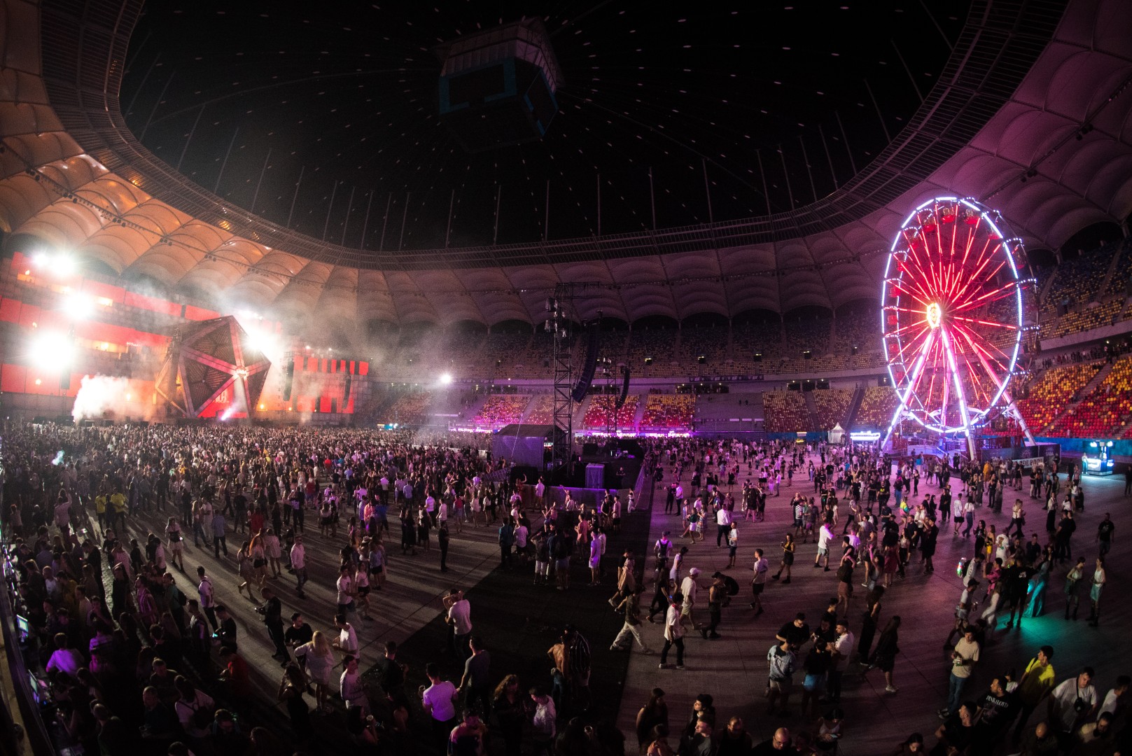 Public at National Arena in Bucharest on June 3, 2022 (669dbcfc73)